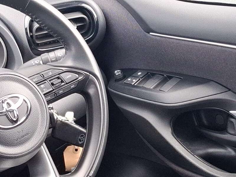 Used Toyota Yaris 2022 for sale - 77197141: Photo 11
