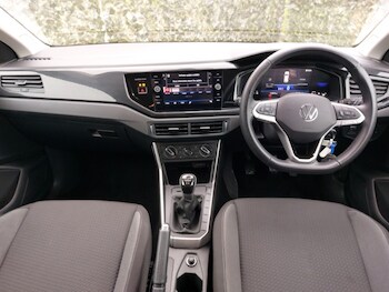 Used Volkswagen Polo 2024 for sale - 77518886: Photo