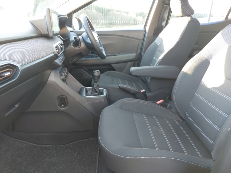 Used Dacia Sandero Stepway 2024 for sale - 76639759: Photo 5