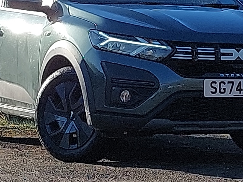 Used Dacia Sandero Stepway 2024 for sale - 76639759: Photo 9