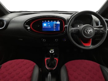 Used Toyota Aygo X 2023 for sale - 76174448: Photo 2