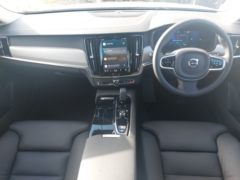 Used Volvo V90 2025 for sale - 77777698: Photo 2