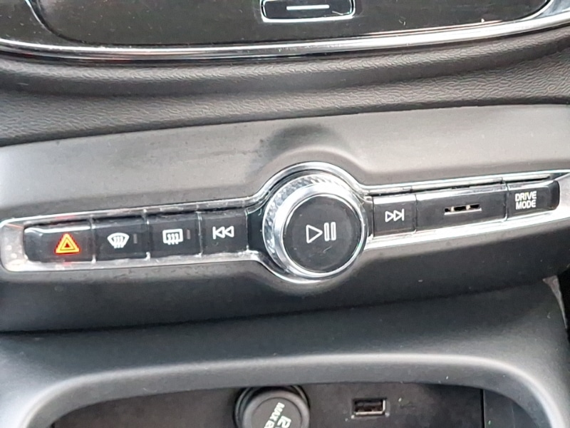 Used Volvo XC40 2021 for sale - 76759123: Photo 11