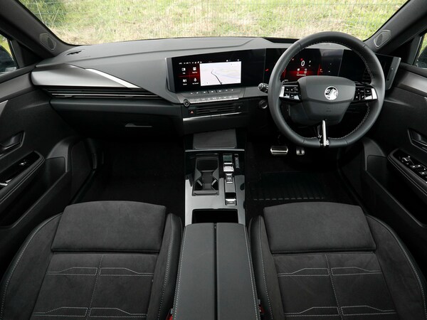 Used Vauxhall Astra 2025 for sale - 76237883: Photo 2
