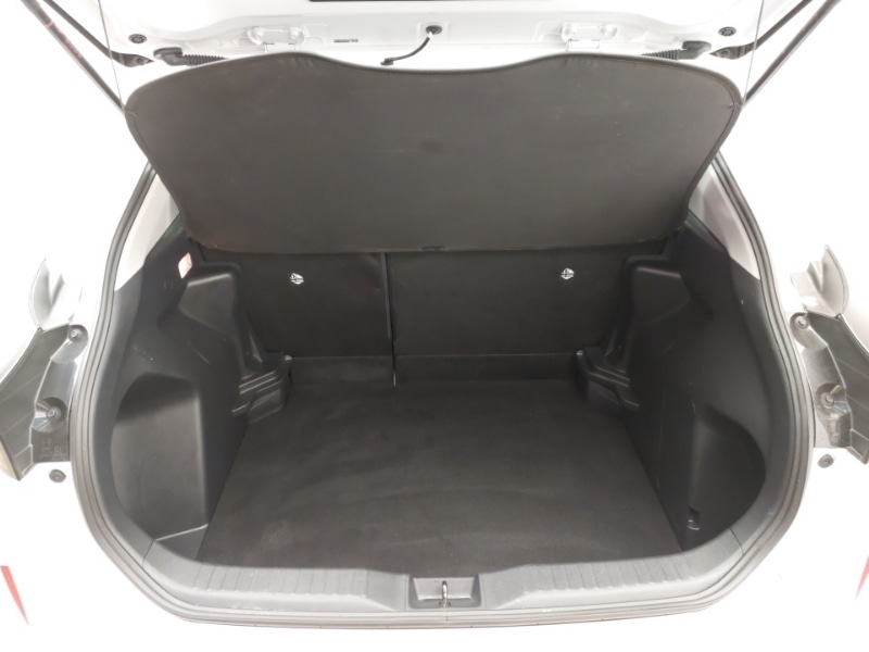 Used Toyota Yaris Cross 2022 for sale - 76532803: Photo 8