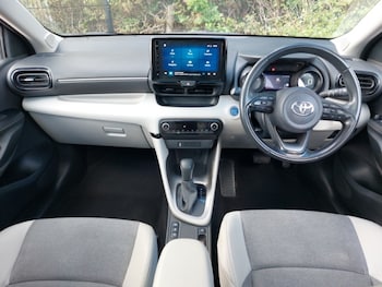 Used Toyota Yaris 2023 for sale - 78560420: Photo