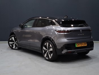 Used Renault Megane E Tech 2023 for sale - 77237391: Photo