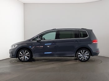 Used Volkswagen Touran 2022 for sale - 78198400: Photo