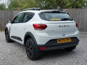 Used Dacia Sandero Stepway 2024 for sale - 76212291: Photo 3