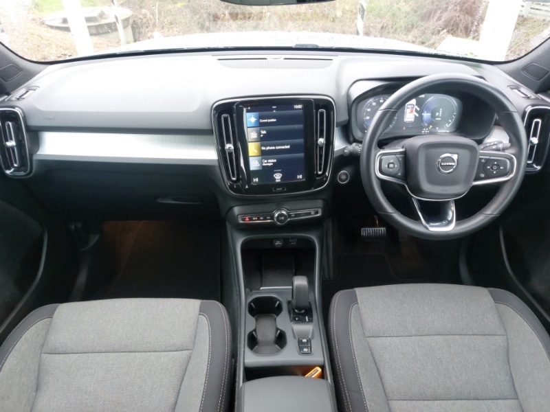 Used Volvo XC40 2022 for sale - 77150530: Photo 2