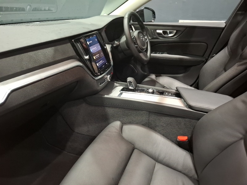 Used Volvo V60 2025 for sale - 77645637: Photo 5