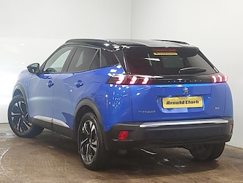 Used Peugeot 2008 2022 for sale - 77690365: Photo