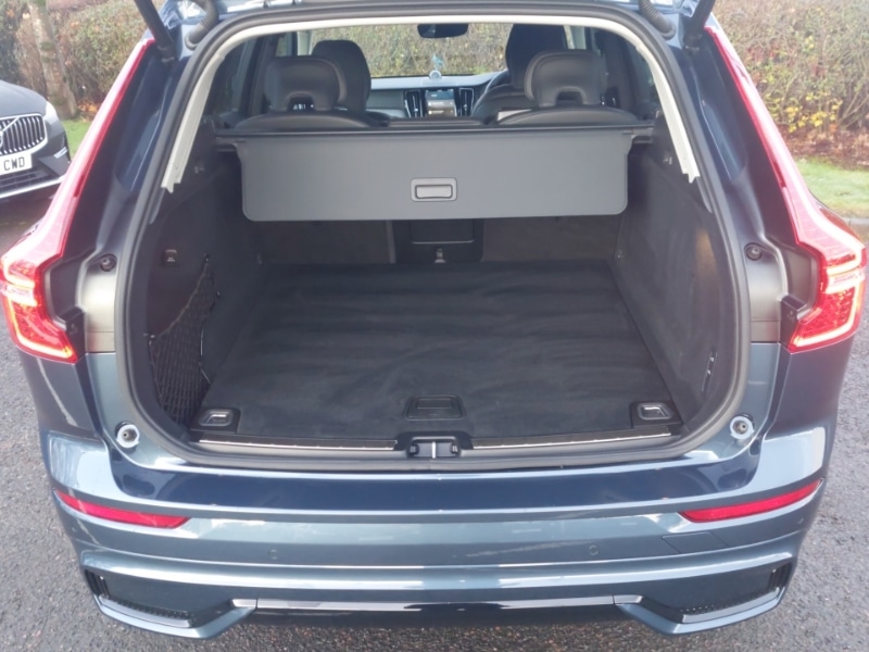 Used Volvo XC60 2025 for sale - 77142859: Photo 8