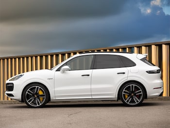 Used Porsche Cayenne 2020 for sale - 76860874: Photo