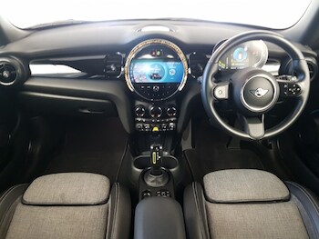 Used MINI Cooper 2021 for sale - 76120736: Photo