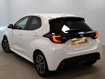 Used Toyota Yaris 2022 for sale - 78474197: Photo