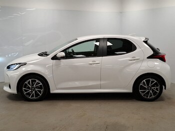 Used Toyota Yaris 2022 for sale - 78474197: Photo
