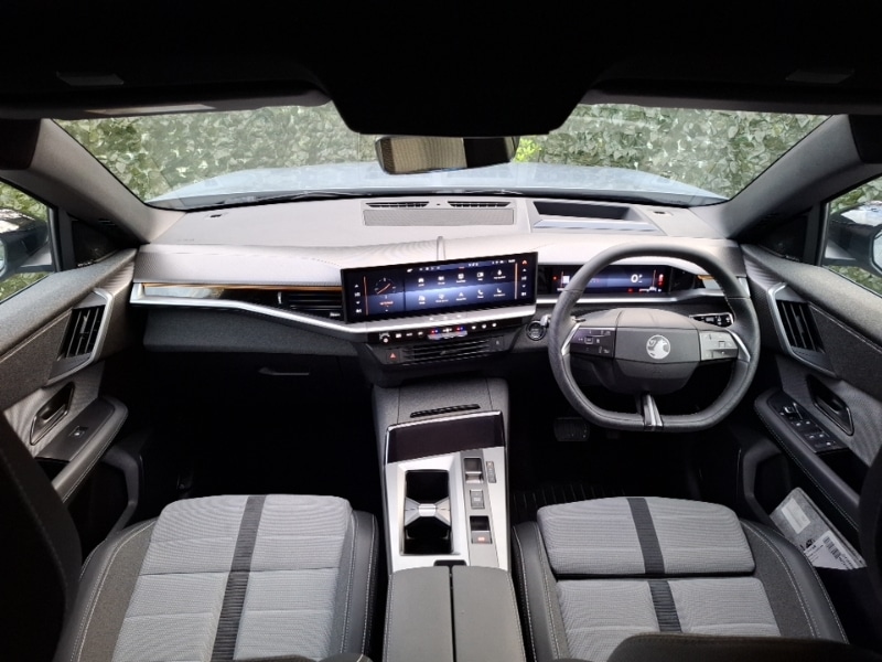 Used Vauxhall Grandland 2025 for sale - 76952031: Photo 2