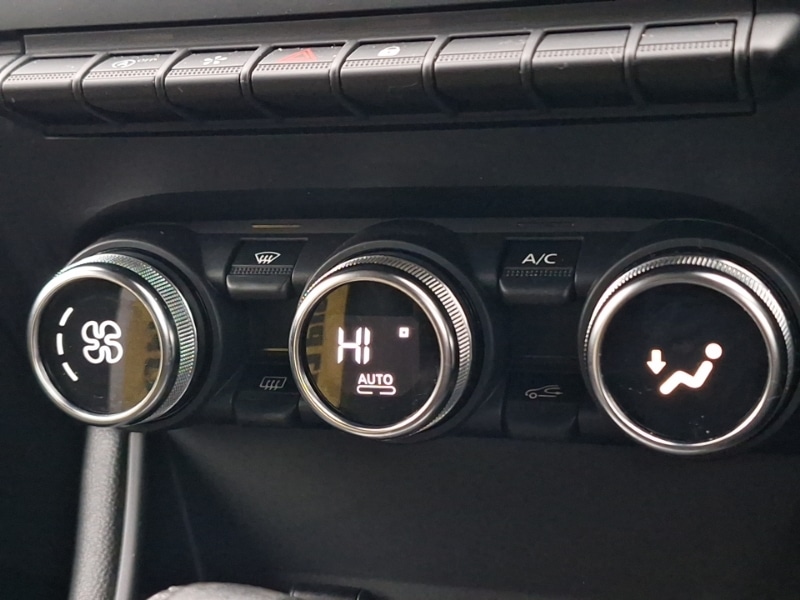 Used Renault Captur 2020 for sale - 77852055: Photo 11