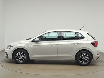 Used Volkswagen Polo 2024 for sale - 79432387: Photo