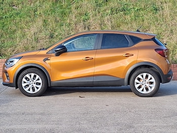 Used Renault Captur 2022 for sale - 77194325: Photo