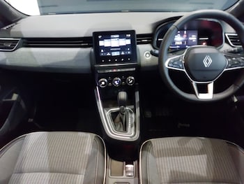 Used Renault Clio 2025 for sale - 77325561: Photo