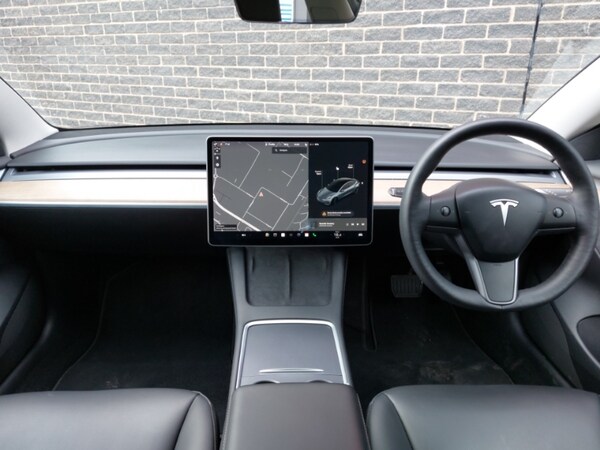 Used Tesla Model 3 2021 for sale - 76225602: Photo 2