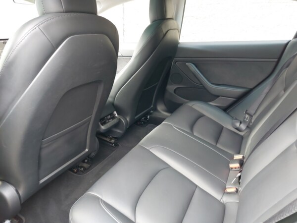 Used Tesla Model 3 2021 for sale - 76225602: Photo 6