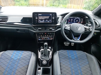 Used Volkswagen T-Roc 2025 for sale - 76165522: Photo 2