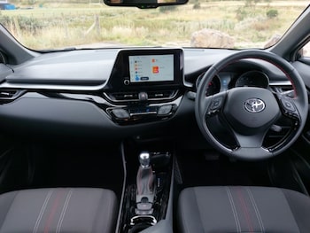 Used Toyota C-HR 2022 for sale - 75750467: Photo
