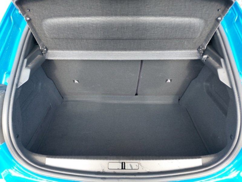 Used Peugeot 208 2021 for sale - 77645085: Photo 8