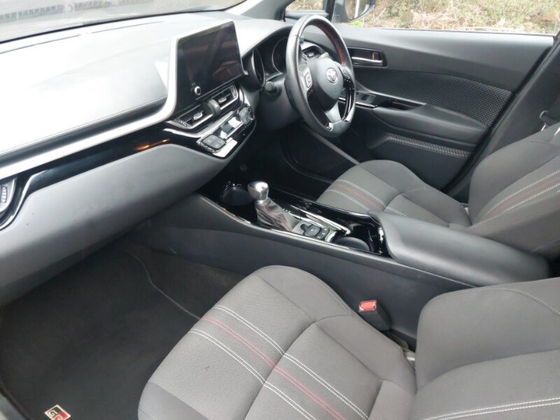 Used Toyota C-HR 2023 for sale - 77949494: Photo 5