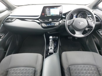 Used Toyota C-HR 2021 for sale - 78877448: Photo