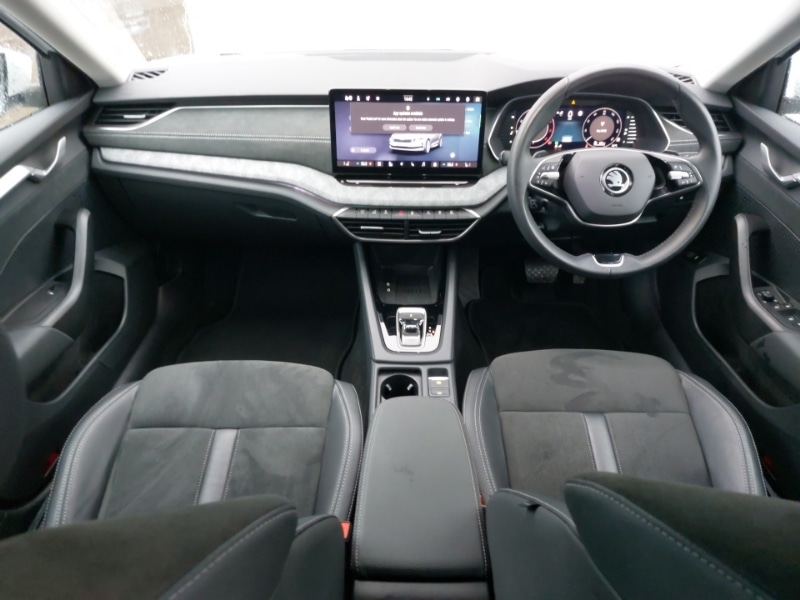 Used Skoda Octavia 2024 for sale - 77876280: Photo 2