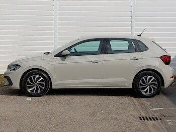 Used Volkswagen Polo 2024 for sale - 78952445: Photo