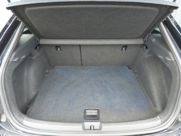 Used Volkswagen Taigo 2023 for sale - 76207901: Photo 8