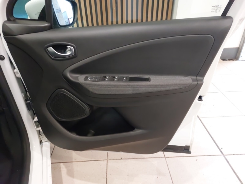 Used Renault Zoe 2022 for sale - 76437637: Photo 10