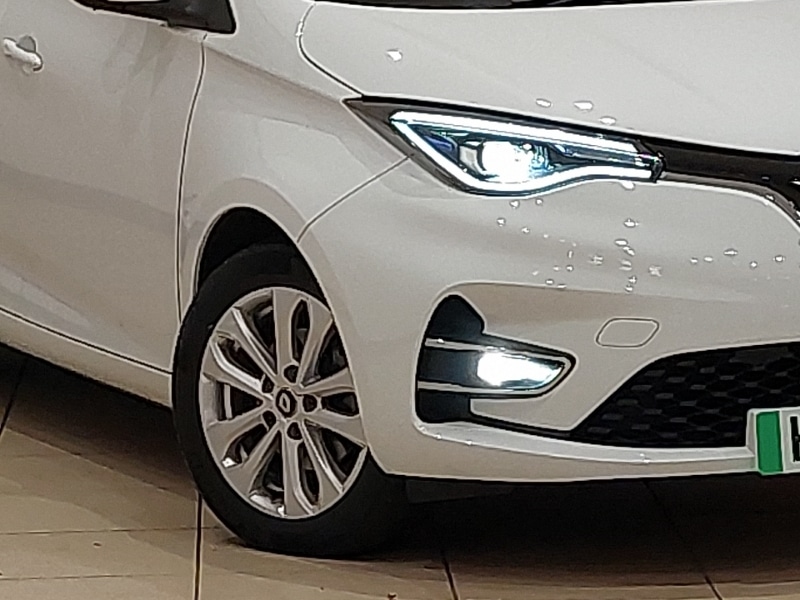 Used Renault Zoe 2022 for sale - 76437637: Photo 9