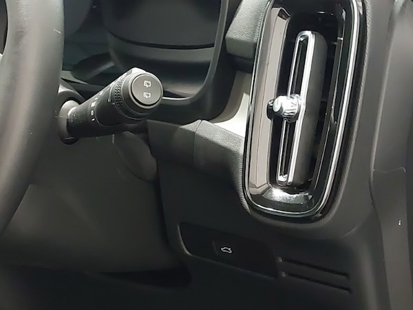 Used Volvo XC40 2024 for sale - 76347985: Photo 12