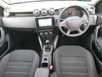 Used Dacia Duster 2023 for sale - 76948125: Photo