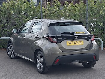 Used Toyota Yaris 2024 for sale - 78156330: Photo