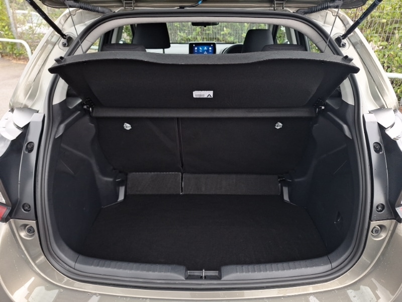 Used Toyota Yaris 2024 for sale - 78156330: Photo 8