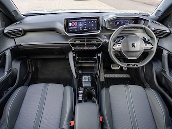 Used Peugeot 2008 2025 for sale - 76155500: Photo 2