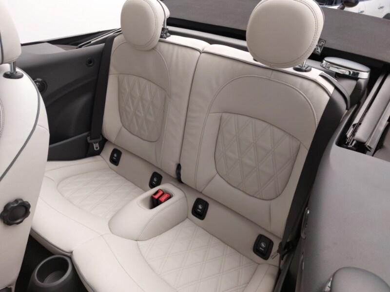 Used MINI Convertible 2023 for sale - 77924582: Photo 12