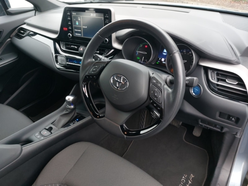Used Toyota C-HR 2020 for sale - 76301220: Photo 10