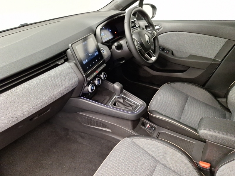 Used Renault Clio 2024 for sale - 76465638: Photo 5