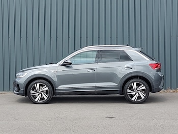 Used Volkswagen T-Roc 2024 for sale - 75864300: Photo