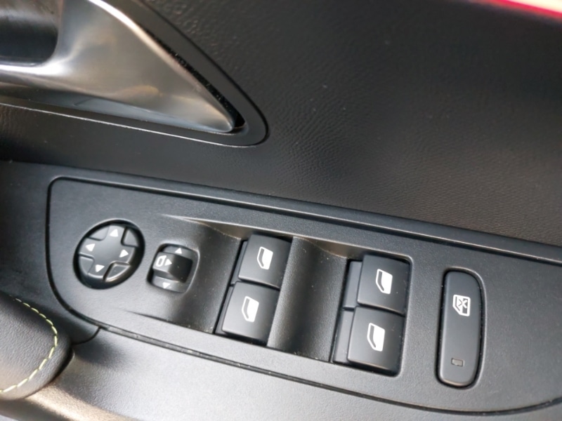 Used Peugeot 2008 2024 for sale - 76583890: Photo 12