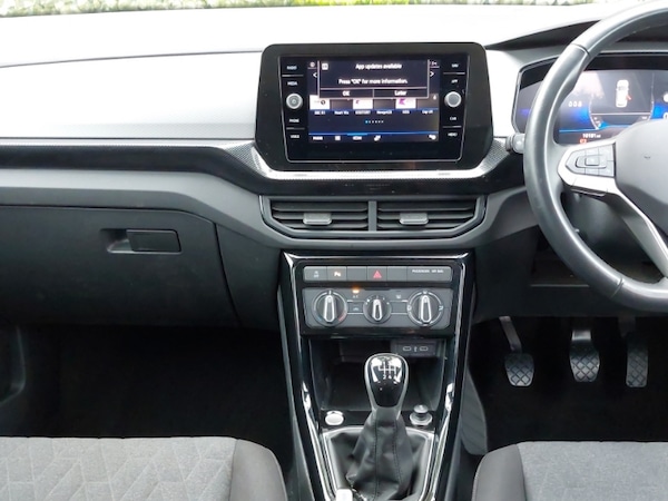 Used Volkswagen T-Cross 2024 for sale - 76310211: Photo 10
