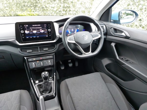 Used Volkswagen T-Cross 2024 for sale - 76310211: Photo 11